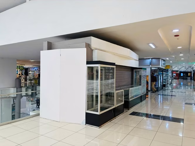 SE VENDE QUIOSCO COMERCIAL EN MALL SAN PEDRO