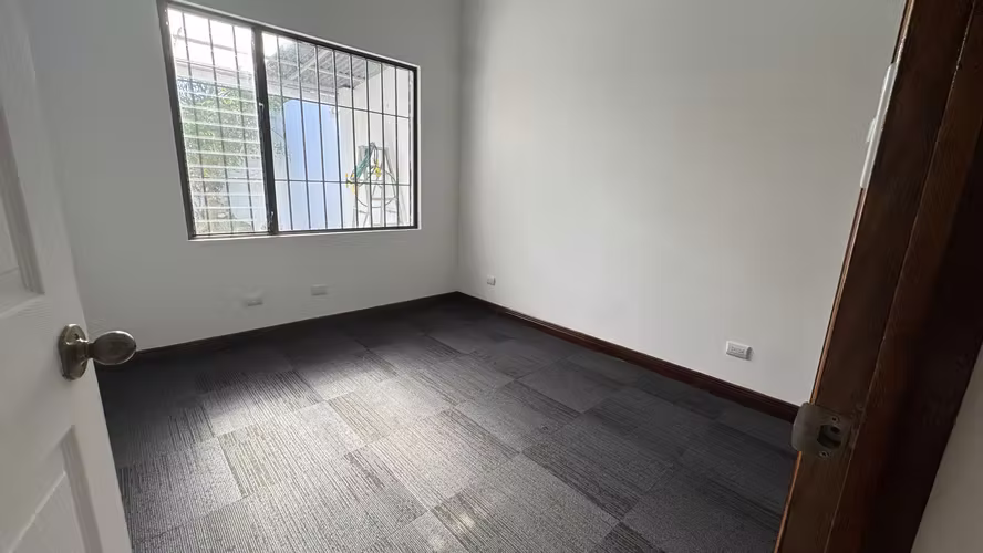 Casa de una planta en Residencial Real Santamaría, Ulloa, Heredia