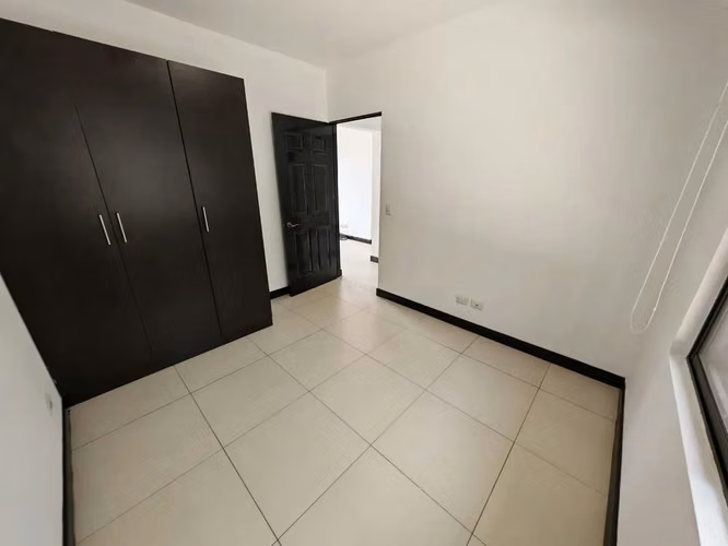 Venta de casa en condominio Atocha, Lagunilla, Heredia