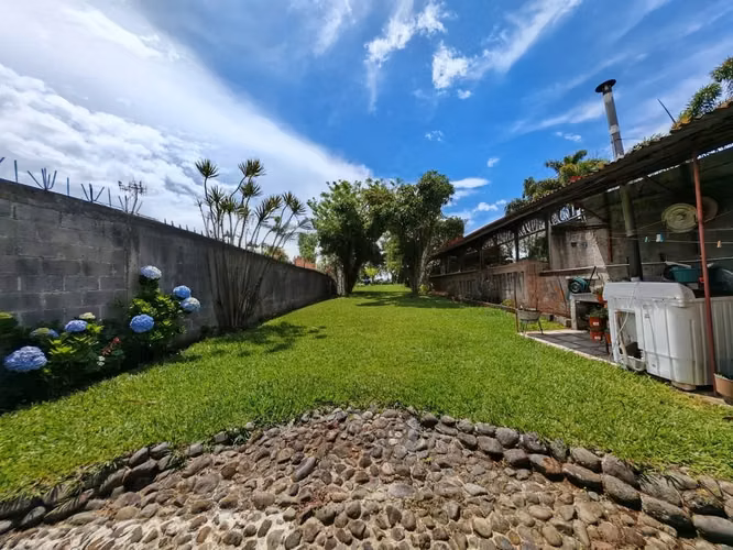 Casa en venta/ Heredia Santo Domingo/ amplio jardín / una planta - Imagen 15