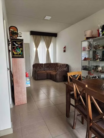 Venta de Casa en San Antonio de Alajuela.