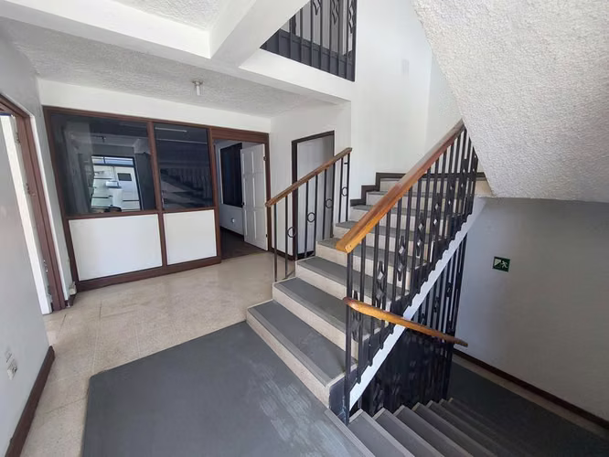 Venta de Edificio de 3 PISOS en Catedral-San José. - Imagen 12