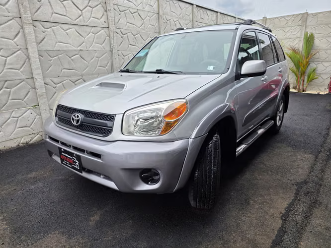 Toyota rav4 S 2004 4x4 automático - Imagen 4