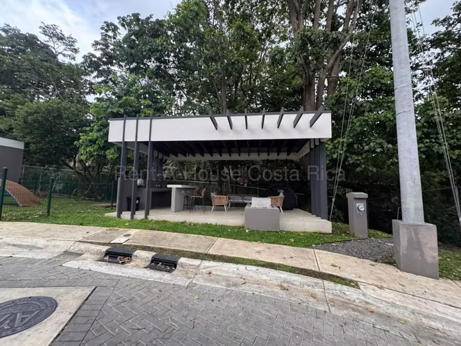 Venta de Casa en Montes de Oca-San Rafael. 27-178