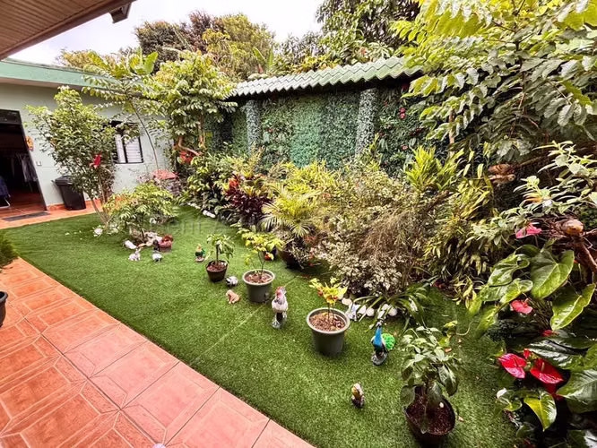 Venta de PROPIEDAD en San Isidro de Heredia. 27-200