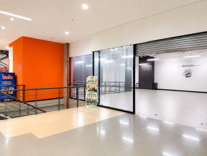  LOCAL COMERCIAL EN ALQUILER – MALL ZONA CENTRO