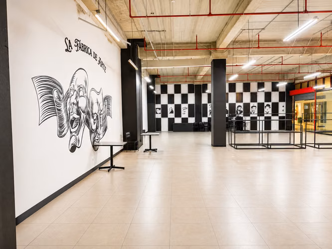  LOCAL COMERCIAL EN ALQUILER – MALL ZONA CENTRO