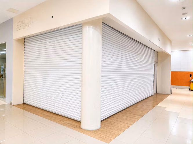 LOCAL COMERCIAL EN ALQUILER – MALL ZONA CENTRO