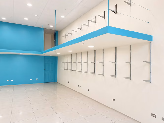  LOCAL COMERCIAL EN ALQUILER – MALL ZONA CENTRO