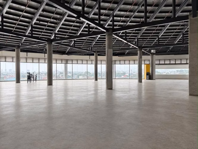  LOCAL COMERCIAL EN ALQUILER – MALL ZONA CENTRO