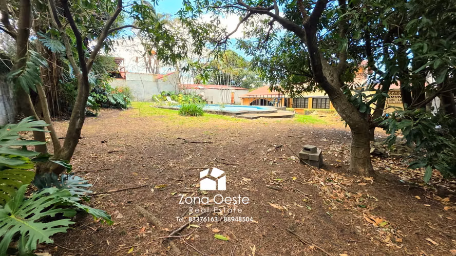 Venta propiedad ideal para desarrollar, uso de suelo comercial, Escazú, 1747m2
