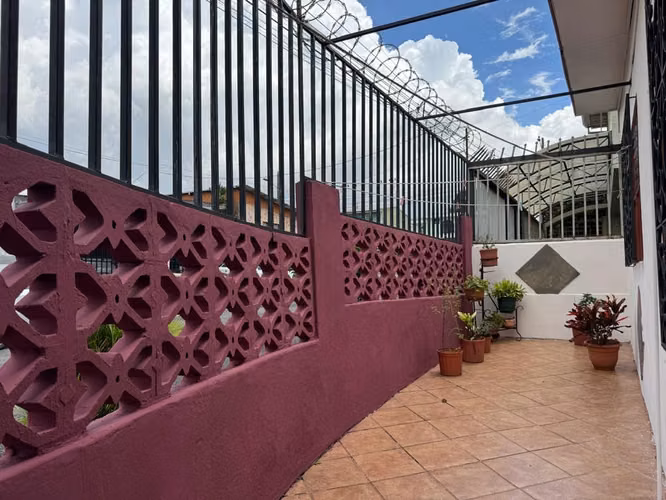 VENDO PROPIEDAD ESQUINERA EN SAN JOSÉ.