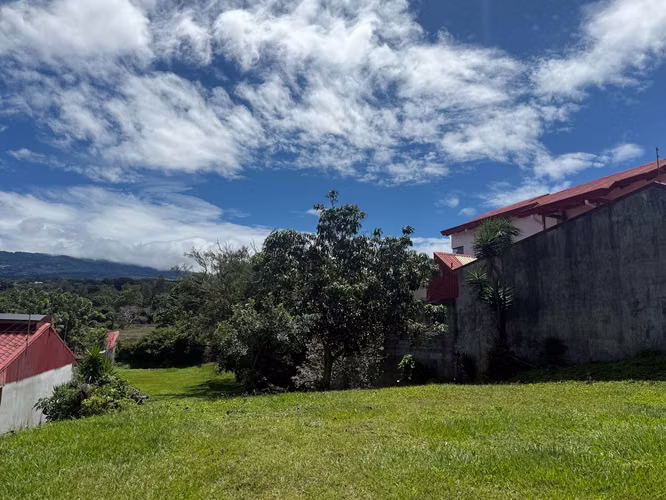 Venta de lote Con Espectacular Vista Al Volcán Barva - Imagen 3