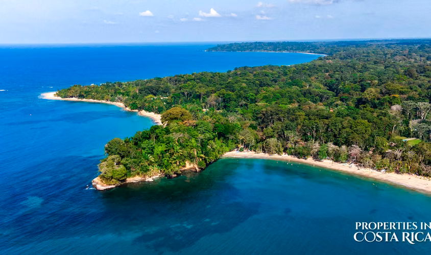 Lote con Vista al Mar en Punta Uva