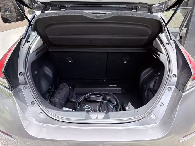 Nissan Leaf 2024 100% eléctrico en perfectas condiciones - Imagen 8
