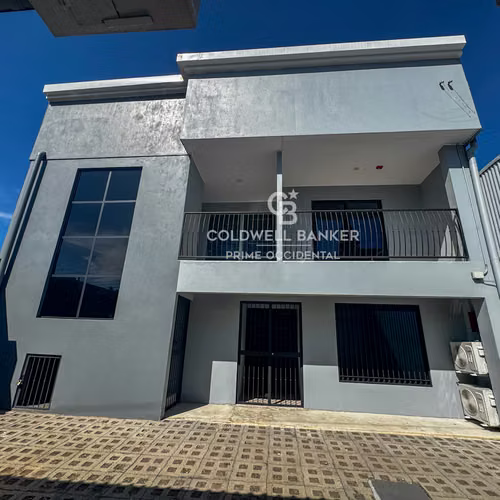 Local comercial de dos plantas en alquiler en Grecia, Alajuela.