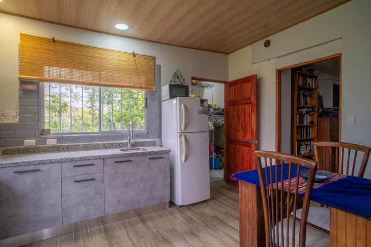 Venta de Casa de 1 Planta Con Espectacular Vista Al Valle Central - Imagen 17