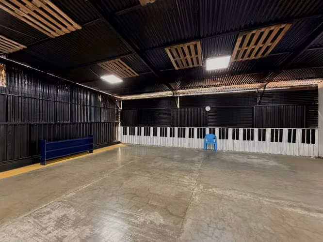 Alquiler Local San Joaquin de Flores 270m² + 15 Parqueos