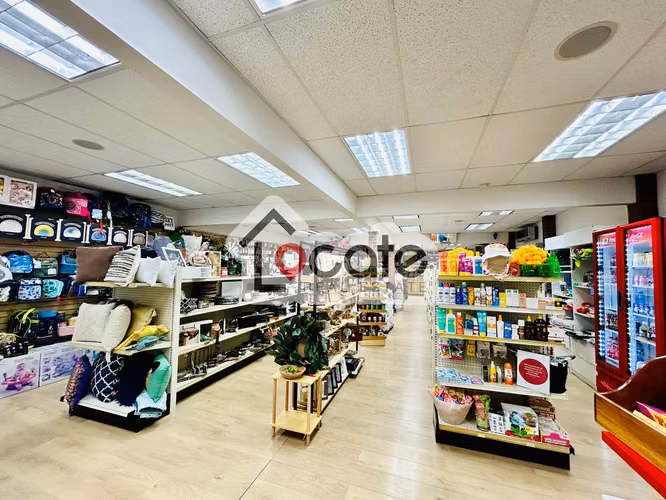 Venta de bodega con local Comercial en Santa Ana Centro