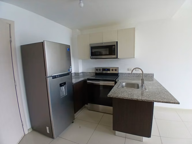 Oportunidad de Apartamento Semiamueblado Cerca de Lagunilla Heredia - Imagen 4