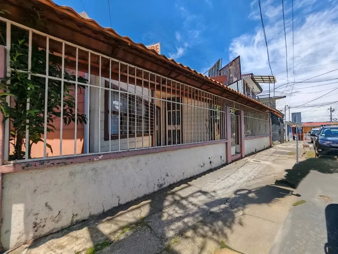 Lote para Desarrollo con Uso Mixto | Construya hasta 5 pisos en San Pedro - Imagen 6