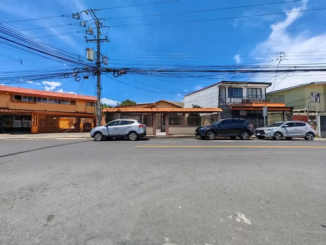 Lote para Desarrollo con Uso Mixto | Construya hasta 5 pisos en San Pedro - Imagen 8
