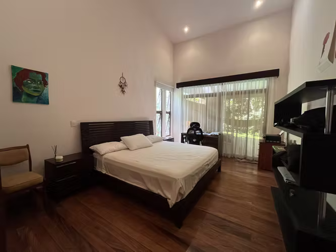CASA AMUEBLADA EN ALQUILER LOMAS DEL VALLE SANTA ANA 2 HAB CÓD JV374
