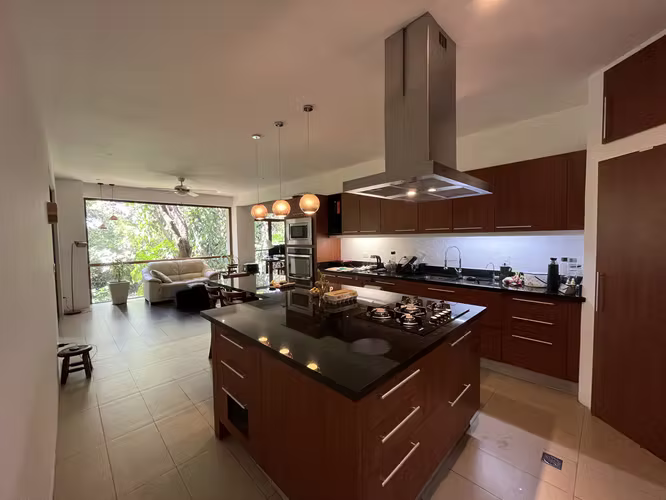 CASA AMUEBLADA EN ALQUILER LOMAS DEL VALLE SANTA ANA 2 HAB CÓD JV374