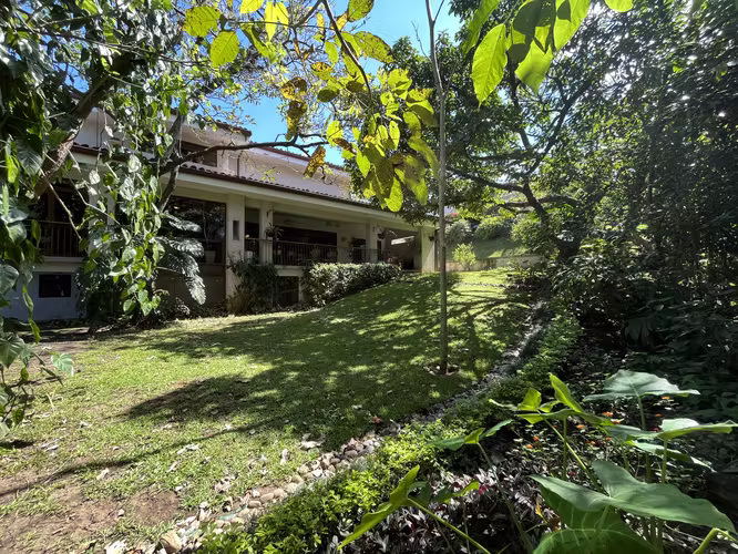 CASA AMUEBLADA EN ALQUILER LOMAS DEL VALLE SANTA ANA 2 HAB CÓD JV374