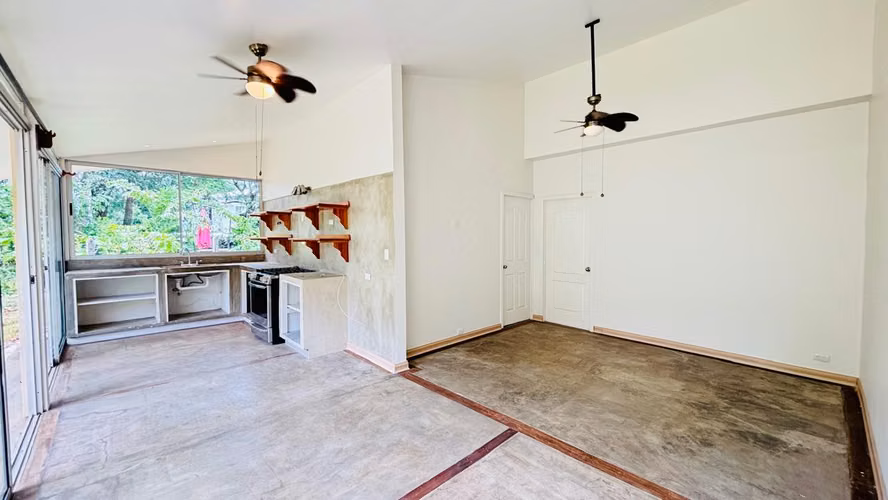 Alquiler - Apartamento con amplio jardín | Salitral de Santa Ana  KV