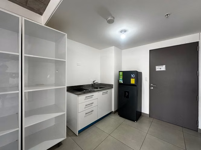 Se Alquila Apartamento en Condominio de Curridabat, Full Amoblado-2