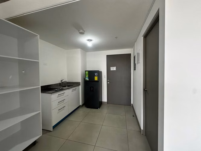 Se Alquila Apartamento en Condominio de Curridabat, Full Amoblado-2