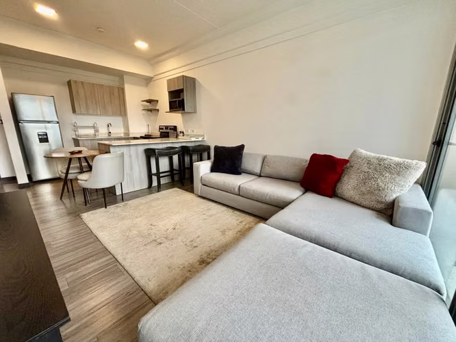 ROHRMOSER! SE ALQUILA MODERNO APARTAMENTO AMOBLADO EN QBO