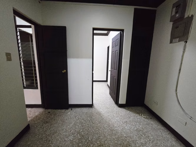 Alquiler de casa independiente, ideal para oficinas Sabana Sur - Imagen 14