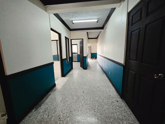 Alquiler de casa independiente, ideal para oficinas Sabana Sur - Imagen 6