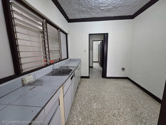 Alquiler de casa independiente, ideal para oficinas Sabana Sur - Imagen 2