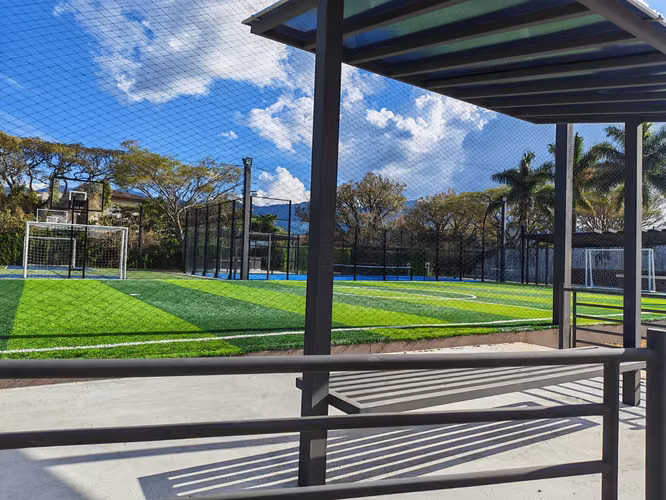 Venta de casa nueva en Condominio Lindora Village Santa Ana - Imagen 18
