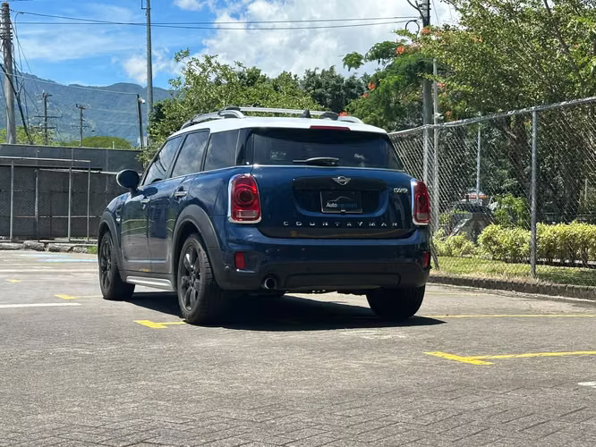 MINI COOPER COUNTRYMAN