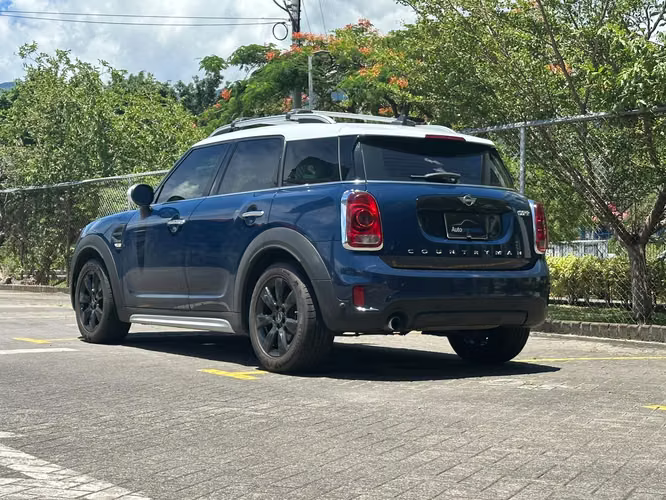 MINI COOPER COUNTRYMAN