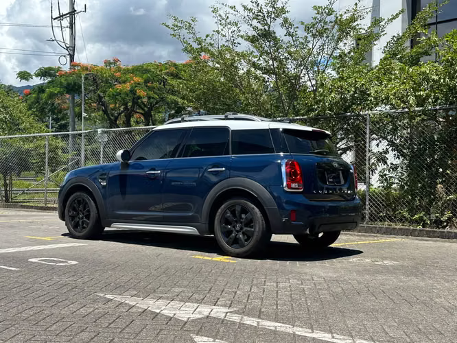 MINI COOPER COUNTRYMAN