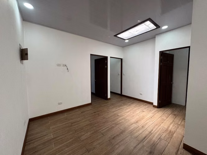 Casa de 4 Habitaciones con Mezanine | Precio por Debajo del Avalúo - Imagen 6