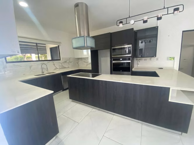  Casa de Lujo en Alquiler con Piscina Privada | Condominio Guacima
