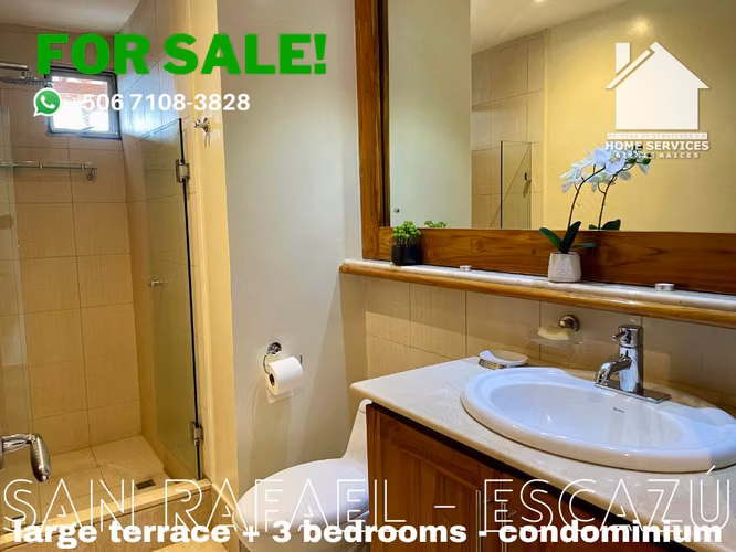 VENDO! 3 Dormitorios, 75 m2 de Terraza y Vistas – San Rafael Escazú.
