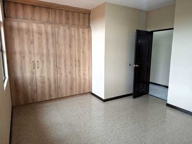 APARTAMENTO EN ESCAZÚ CENTRO.