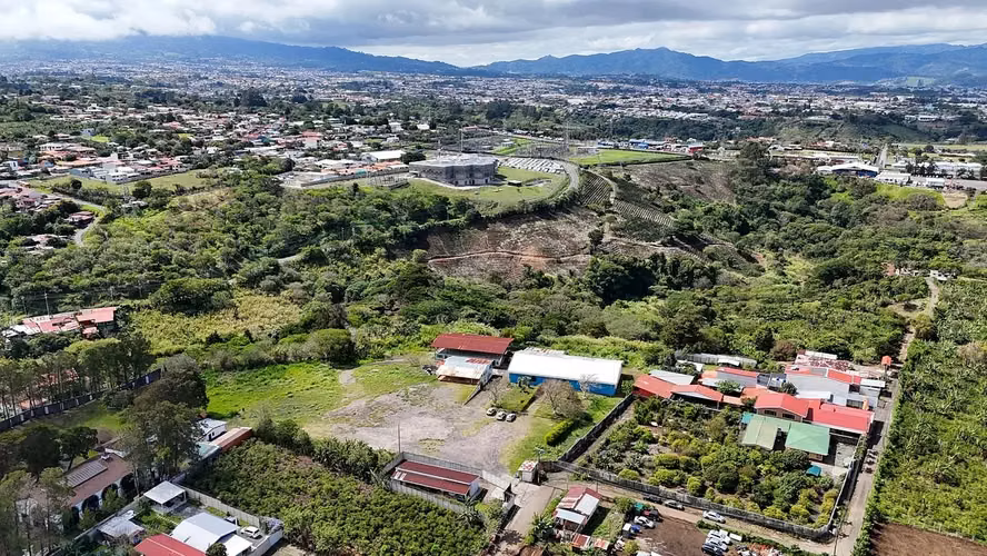 Señor Inversionista Venta de terreno de 10.000 m2 con uso de suelo mixto en Santo Domingo
