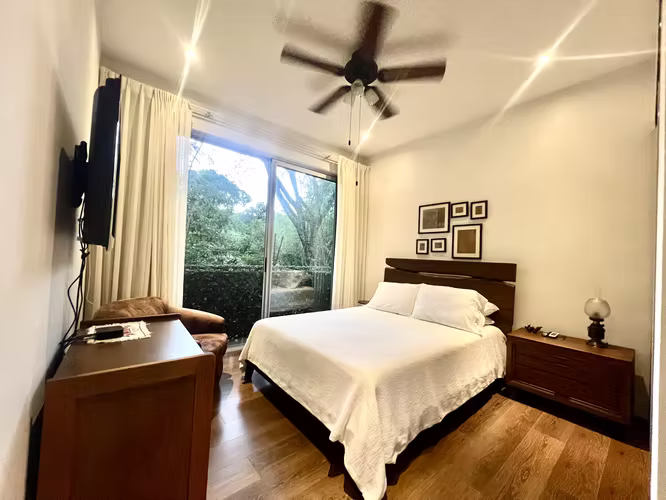 ALQUILER Y VENTA  Elegancia, Amplitud y Diseño: 200 m² Habitables en Santa Ana - Imagen 14