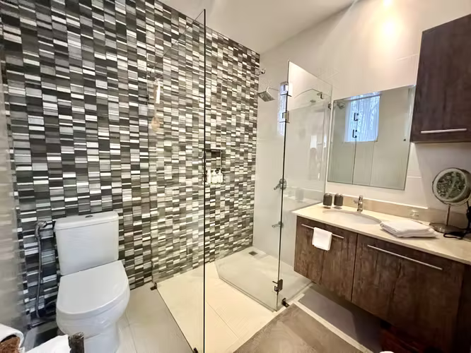 ALQUILER Y VENTA  Elegancia, Amplitud y Diseño: 200 m² Habitables en Santa Ana - Imagen 16