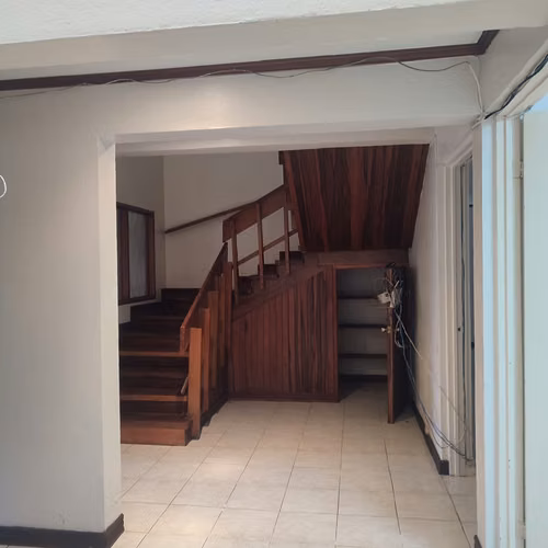 Venta de propiedad Independiente de Uso Mixto – Ideal para Inversión u Oficinas - Imagen 16
