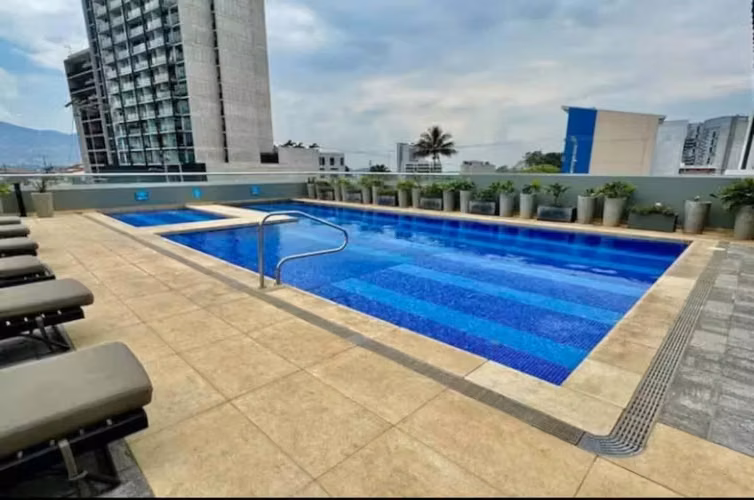 Se alquila apartamento estudio amueblado en Torre Ü Nunciatura -Rohmoser -San José