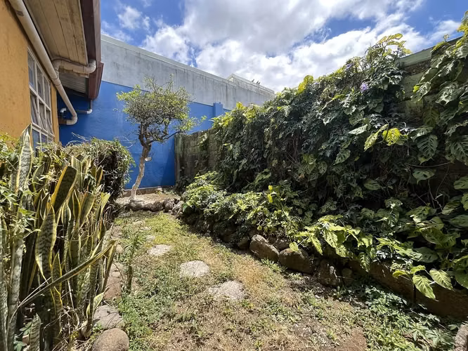 Casa en Venta | Moravia, Urbanización La Ladrillera | Una Planta | Esquinera | Amplio Jardín - Imagen 6